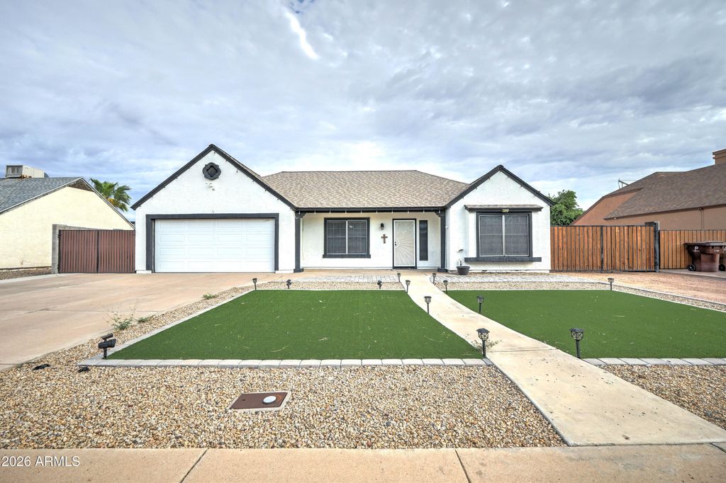 6926 W SUNNYSIDE Drive, Peoria, AZ 85345 — exterior