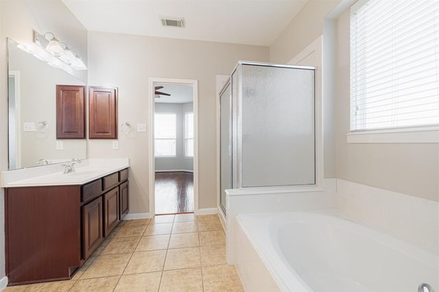 8322 Encinitas Cove Drive, Tomball, TX 77375