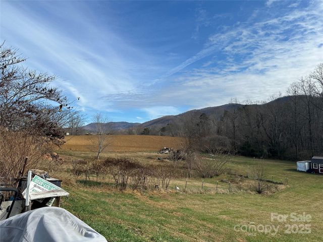 7447 US 64 Highway 2, Morganton, NC 28655