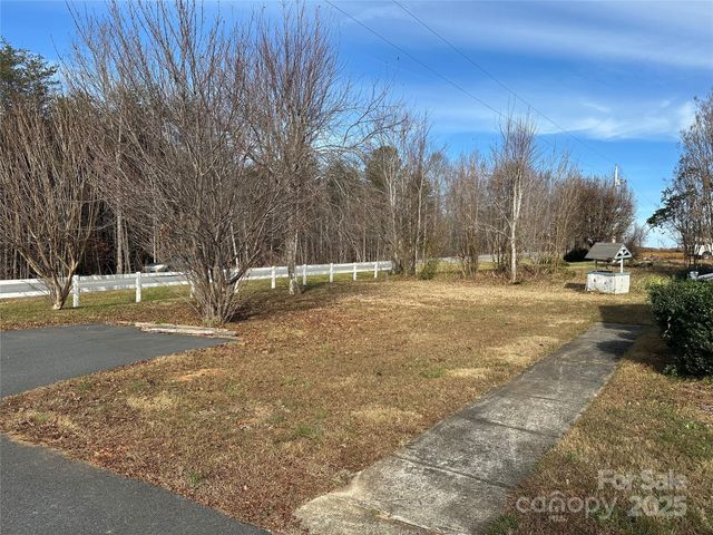 7447 US 64 Highway 2, Morganton, NC 28655