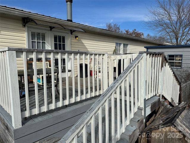 7447 US 64 Highway 2, Morganton, NC 28655