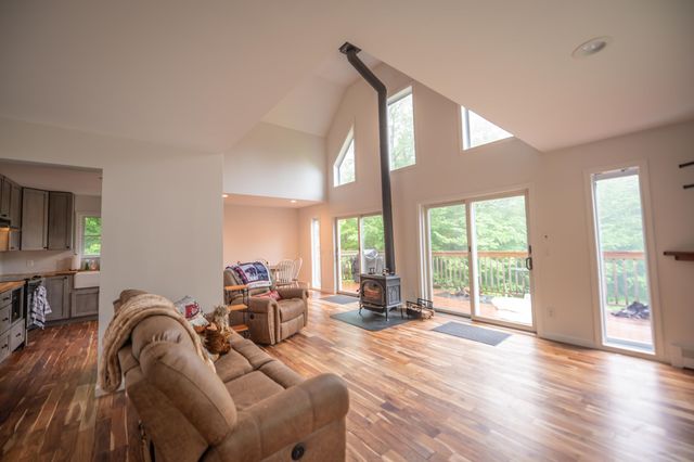 28 Lightning Ledge Way, Wilmington, VT 05363