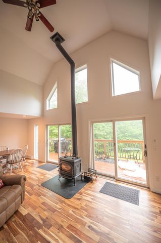 28 Lightning Ledge Way, Wilmington, VT 05363