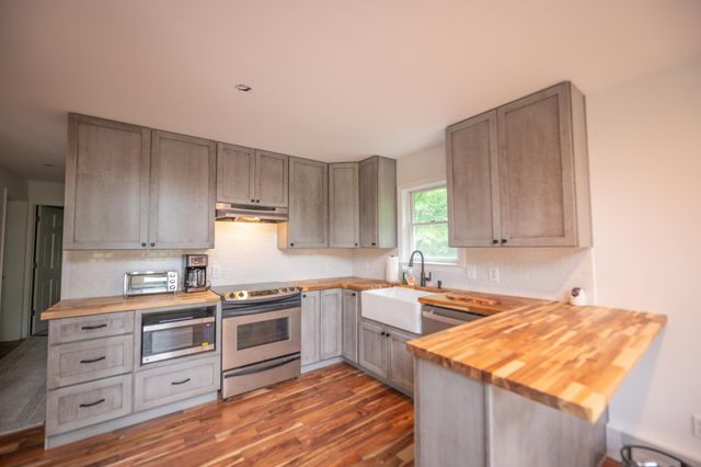 28 Lightning Ledge Way, Wilmington, VT 05363