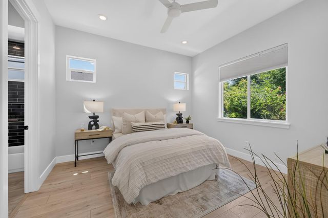 3705 Mackenzie Ln, Carmichael, CA 95608