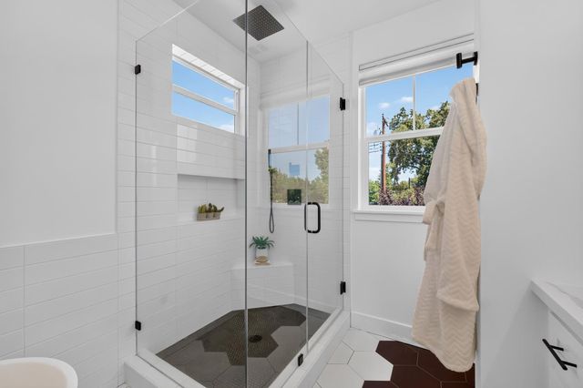 3705 Mackenzie Ln, Carmichael, CA 95608