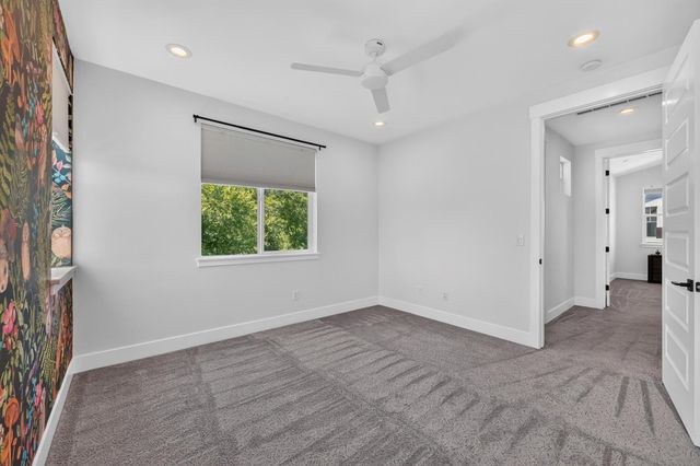 3705 Mackenzie Ln, Carmichael, CA 95608