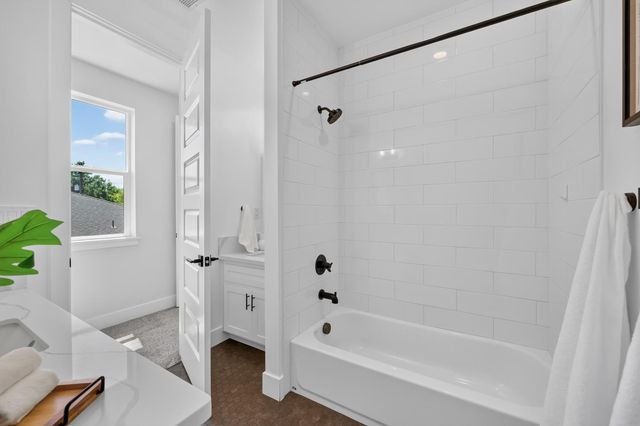 3705 Mackenzie Ln, Carmichael, CA 95608