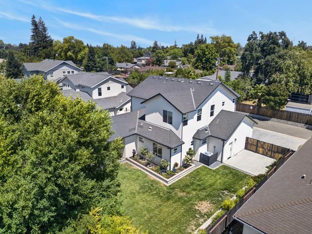 3705 Mackenzie Ln, Carmichael, CA 95608