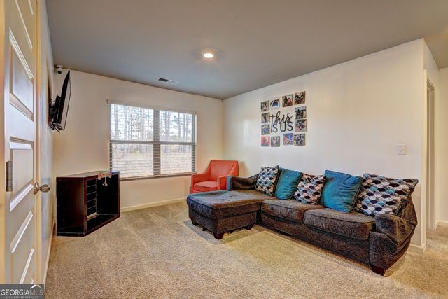 3670 Lilly Brook Drive, Loganville, GA 30052