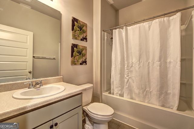 3670 Lilly Brook Drive, Loganville, GA 30052