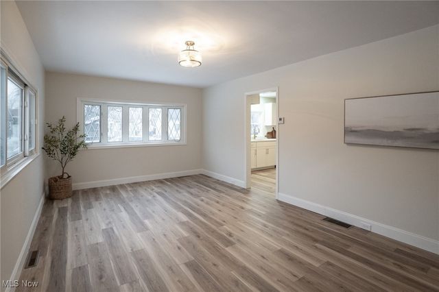 236 Adams Avenue, Cuyahoga Falls, OH 44221