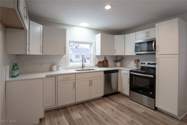 236 Adams Avenue, Cuyahoga Falls, OH 44221