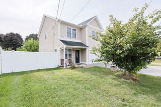 22 Grand Ave, Cumberland, RI 02864
