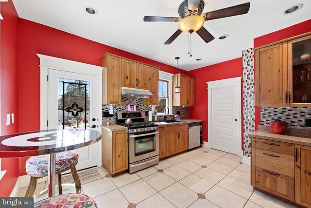 237 BROADWAY, Laurel Springs, NJ 08021