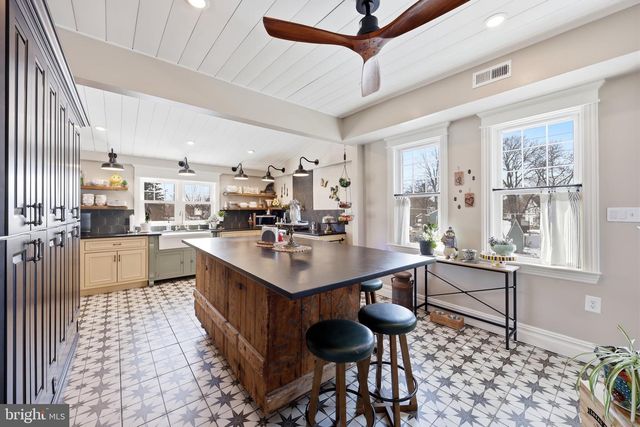 237 BROADWAY, Laurel Springs, NJ 08021