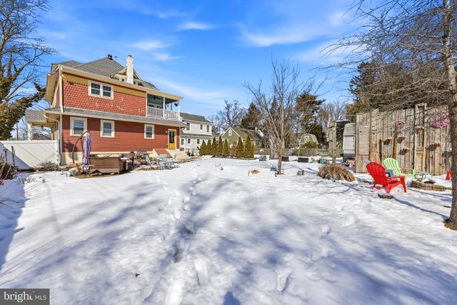 237 BROADWAY, Laurel Springs, NJ 08021