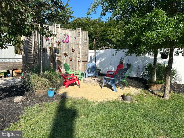 237 BROADWAY, Laurel Springs, NJ 08021