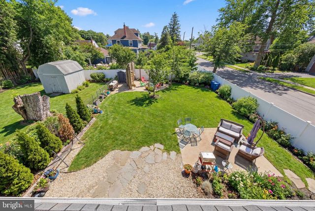 237 BROADWAY, Laurel Springs, NJ 08021