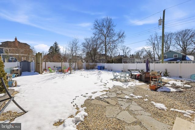 237 BROADWAY, Laurel Springs, NJ 08021