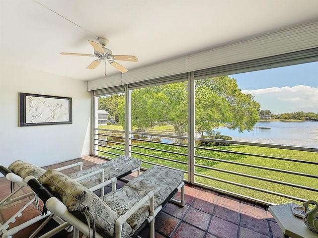 2114 Oakridge V, Deerfield Beach, FL 33442