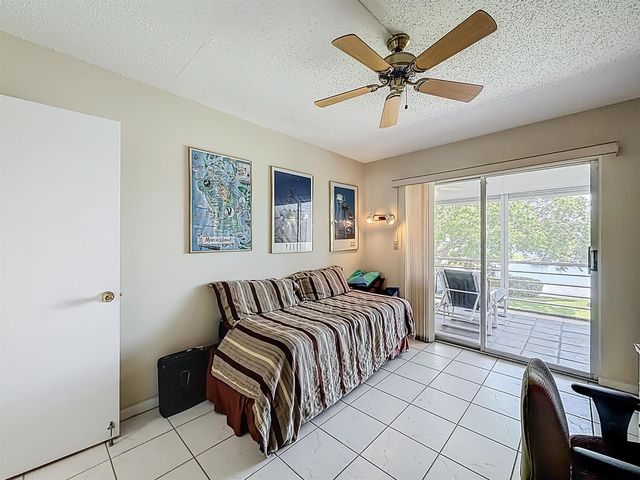 2114 Oakridge V, Deerfield Beach, FL 33442