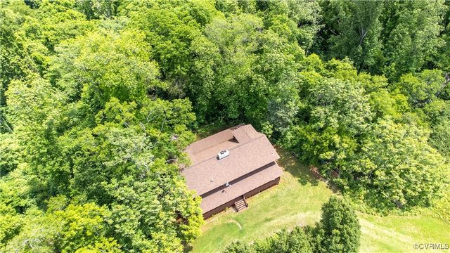 10 N River Ct, Cartersville, VA 23027