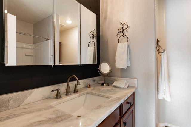 601 Menaul Boulevard NE UNIT 503, Albuquerque, NM 87107