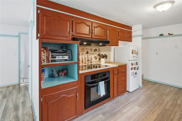 109 Pinecrest Drive, Pawtucket, RI 02861