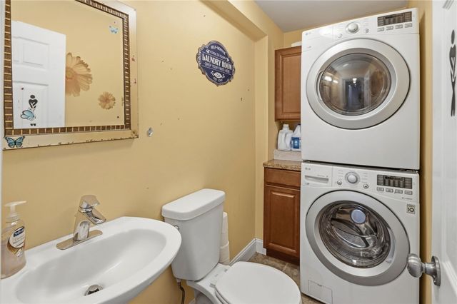 109 Pinecrest Drive, Pawtucket, RI 02861