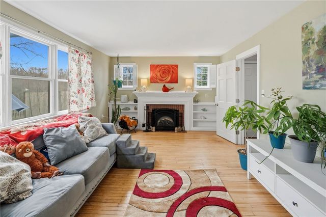 109 Pinecrest Drive, Pawtucket, RI 02861