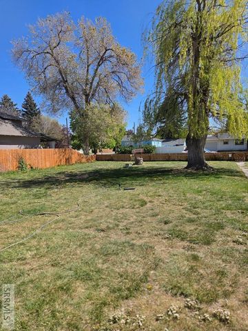 391 6th Street, Idaho Falls, ID 83401