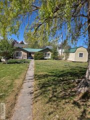 391 6th Street, Idaho Falls, ID 83401