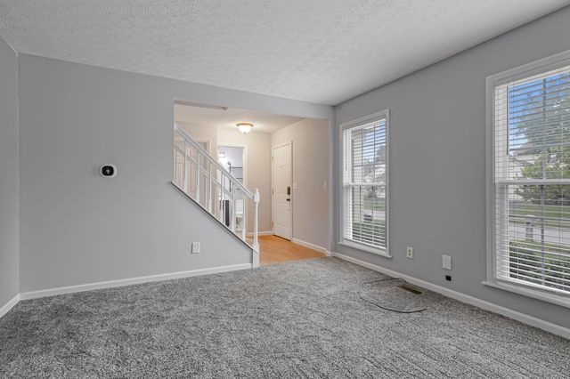 2100 Dunkeld Drive, Grove City, OH 43123
