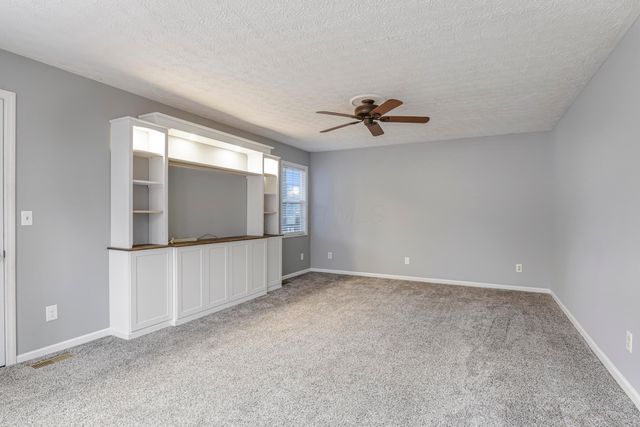 2100 Dunkeld Drive, Grove City, OH 43123