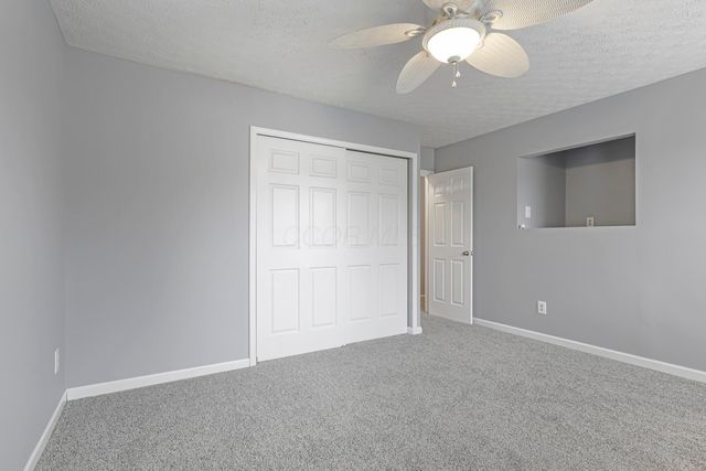 2100 Dunkeld Drive, Grove City, OH 43123