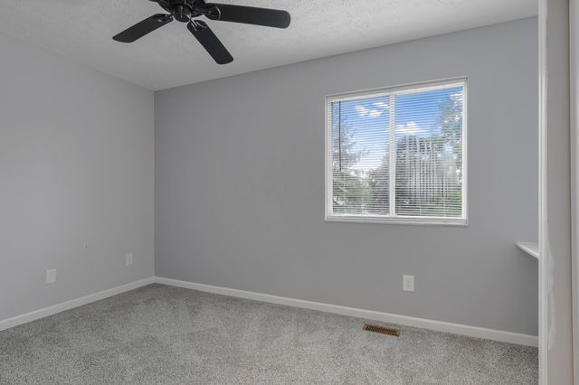 2100 Dunkeld Drive, Grove City, OH 43123