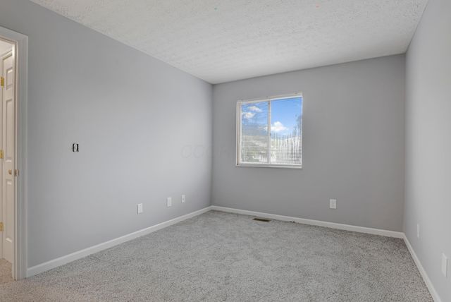 2100 Dunkeld Drive, Grove City, OH 43123