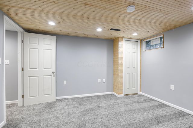 2100 Dunkeld Drive, Grove City, OH 43123