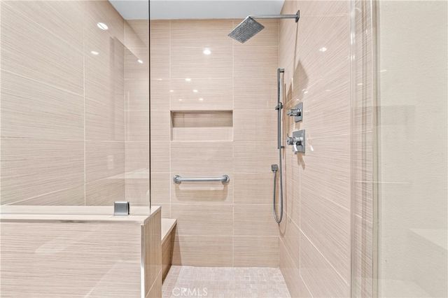 1986 W Bayshore, Anaheim, CA 92801