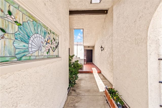 1986 W Bayshore, Anaheim, CA 92801