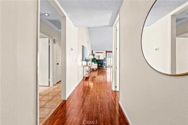 1986 W Bayshore, Anaheim, CA 92801
