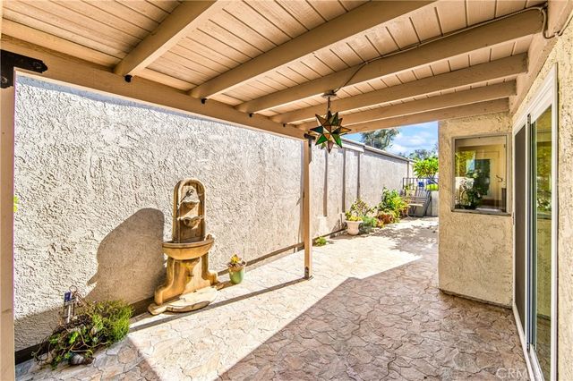 1986 W Bayshore, Anaheim, CA 92801