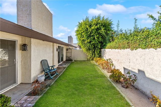 1986 W Bayshore, Anaheim, CA 92801