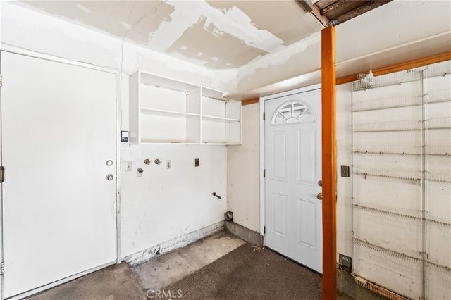 1986 W Bayshore, Anaheim, CA 92801