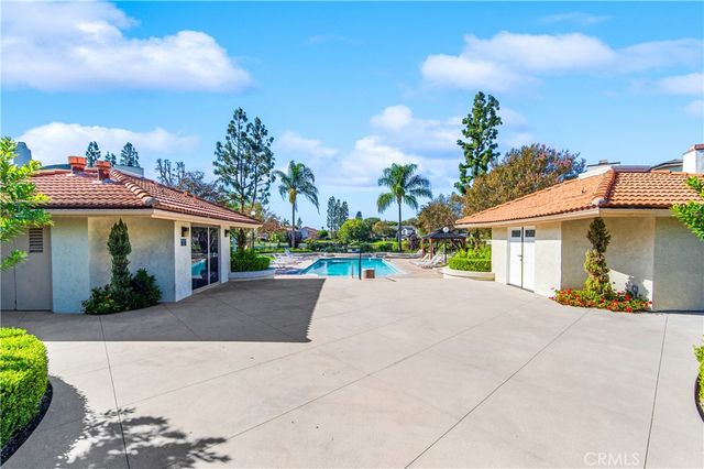 1986 W Bayshore, Anaheim, CA 92801