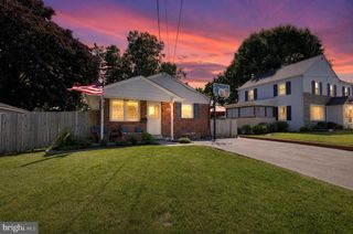 20 CEDAR RD, Wallingford, PA 19086