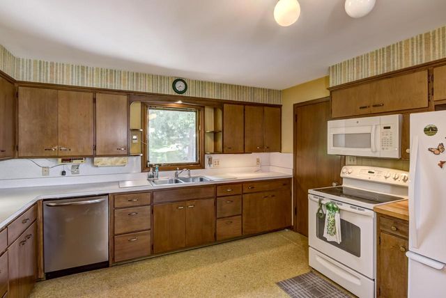 3104 SEYMOUR LANE, Wausau, WI 54401