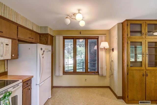 3104 SEYMOUR LANE, Wausau, WI 54401