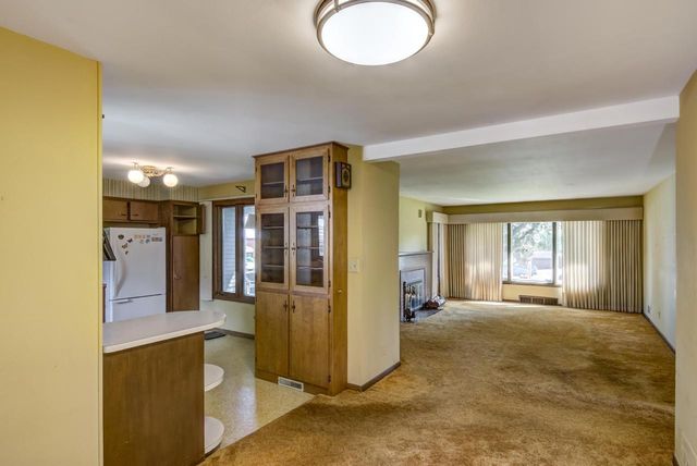 3104 SEYMOUR LANE, Wausau, WI 54401